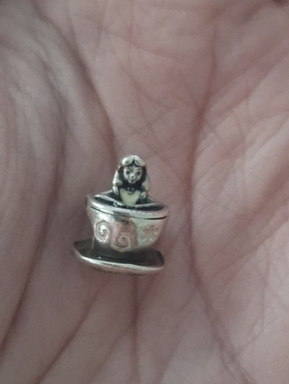Pandora Disney Alice In Teacup Charm